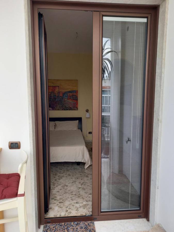 Confortevole Bari Exterior foto